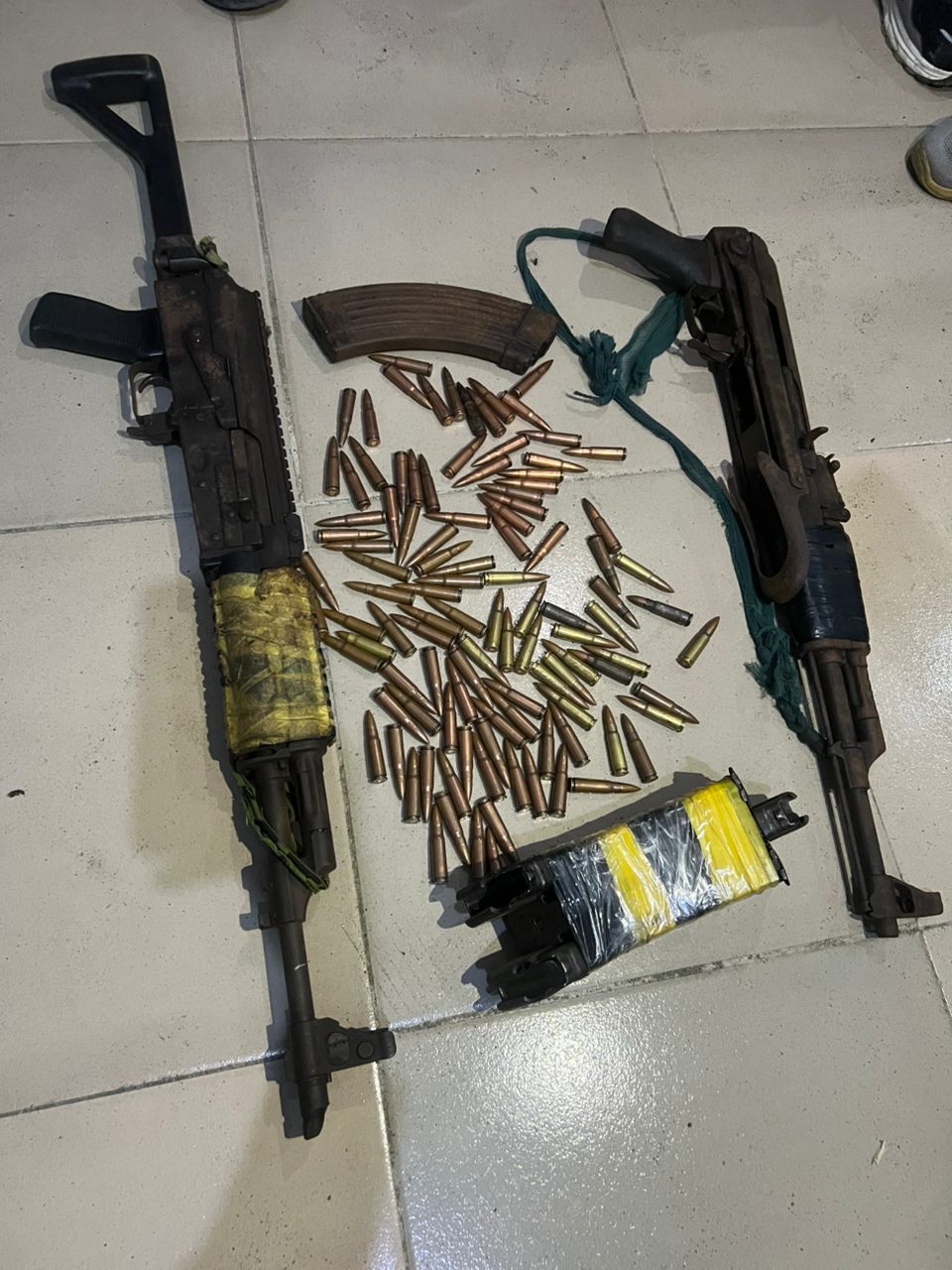 Gun Battle Erupts in Port Harcourt as Six Wounded Suspects Flee into River